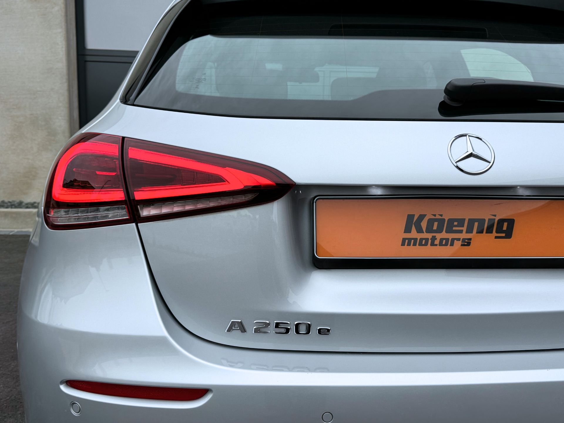 Mercedes-Benz A250e